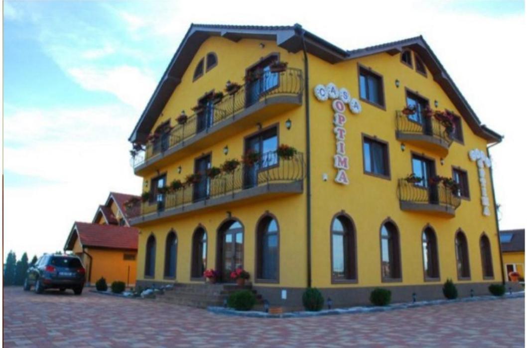 ホテル Casa Optima オラデア エクステリア 写真